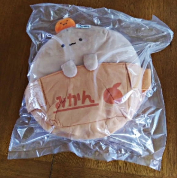 XL Japanese Mikan Cat in To Go Box - Picture 2 of 3